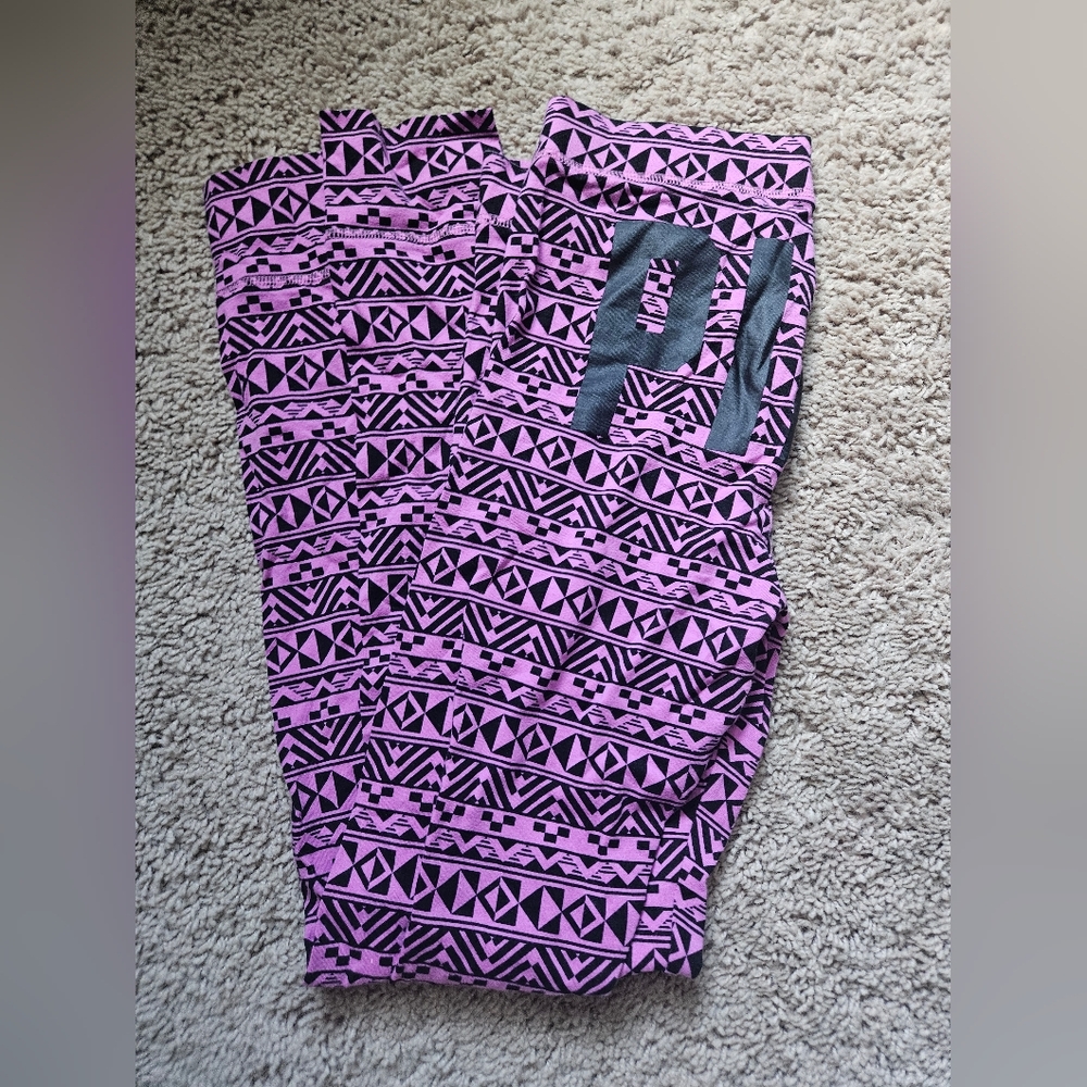 PINK Victoria's Secret Purple and Black Geometric Leggings Aztec Small